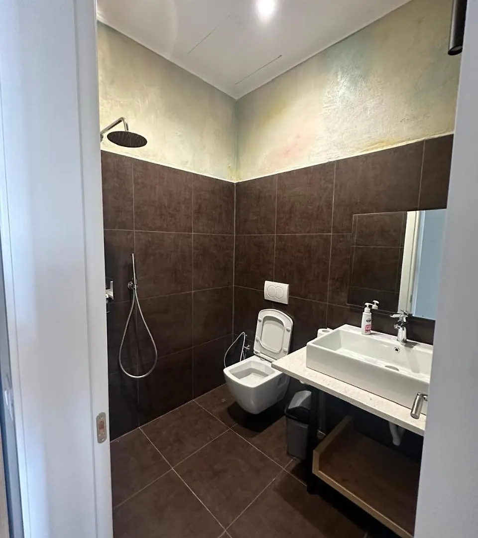 Central Comfort Suites Tirana Albanie