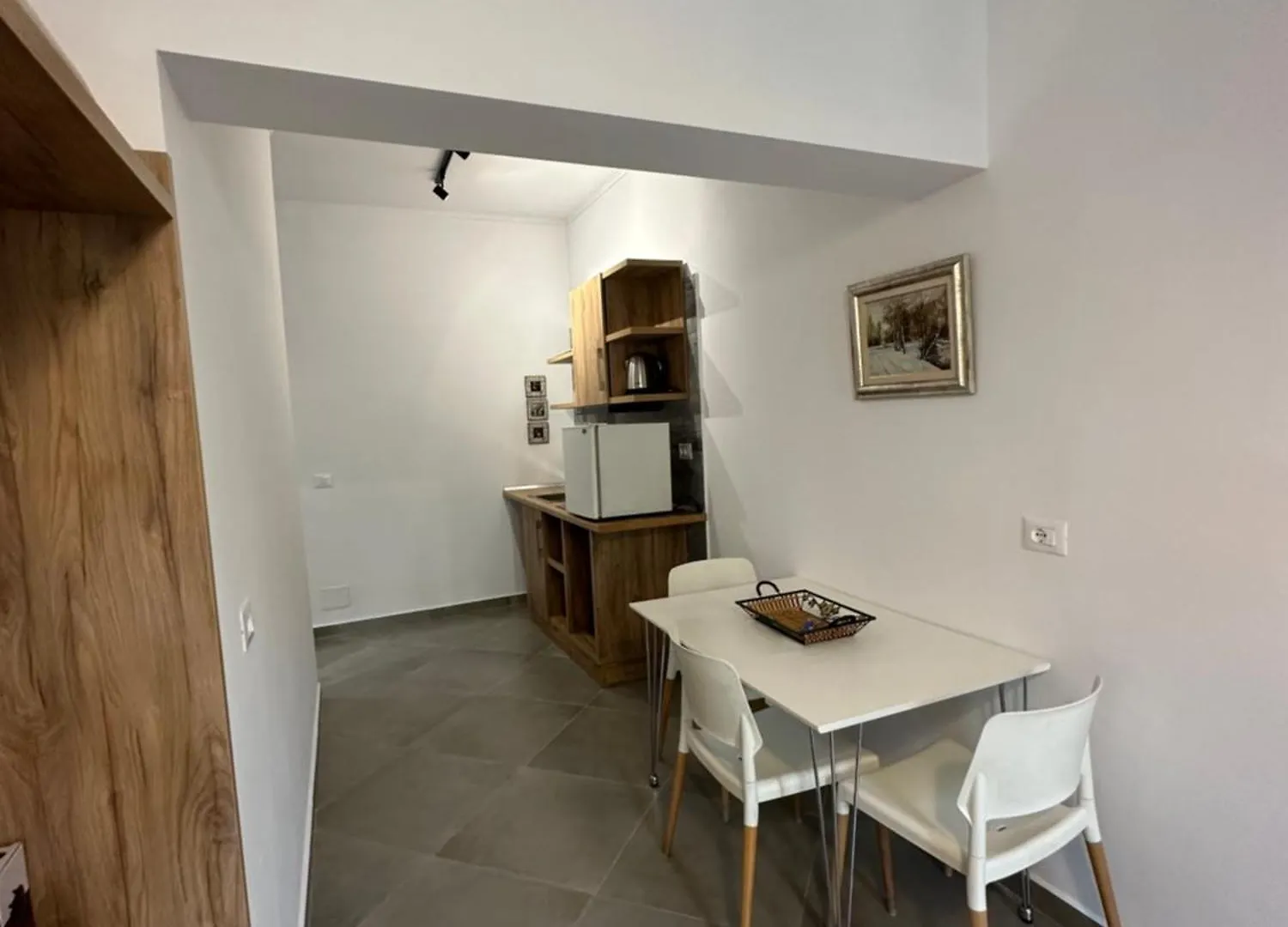 Central Comfort Suites Tirana 0*,  Albanien