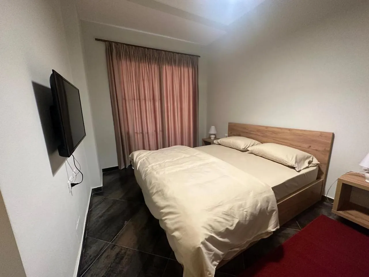 Central Comfort Suites Tirana